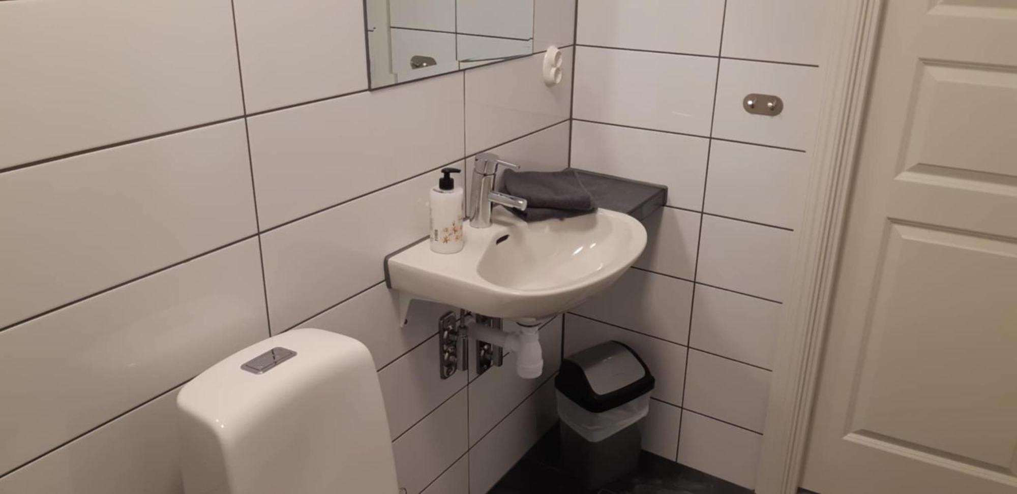 Bjoerkaengs Vandrarhem Tvaaker Экстерьер фото